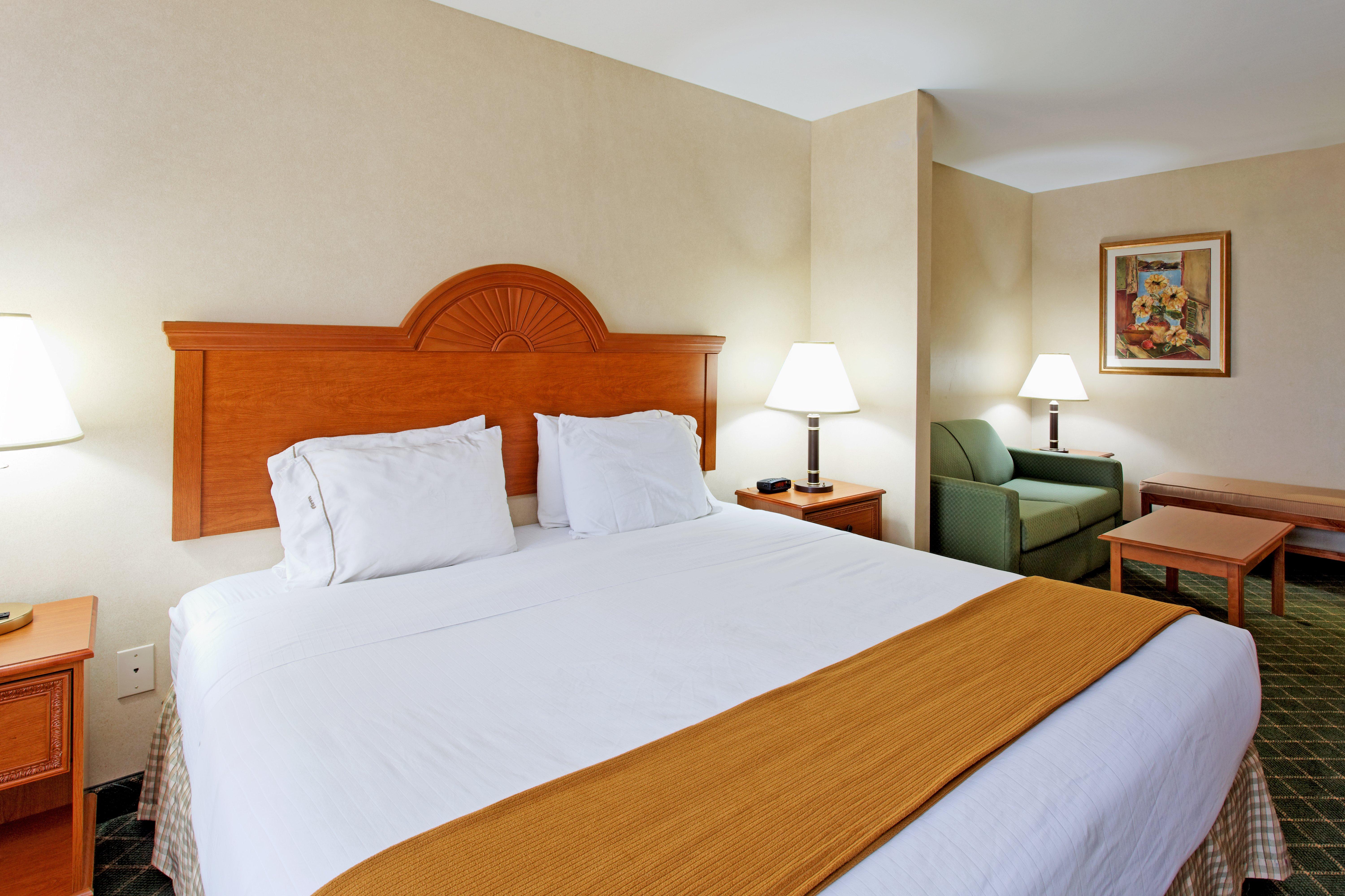 Holiday Inn Express & Suites Sylacauga Экстерьер фото