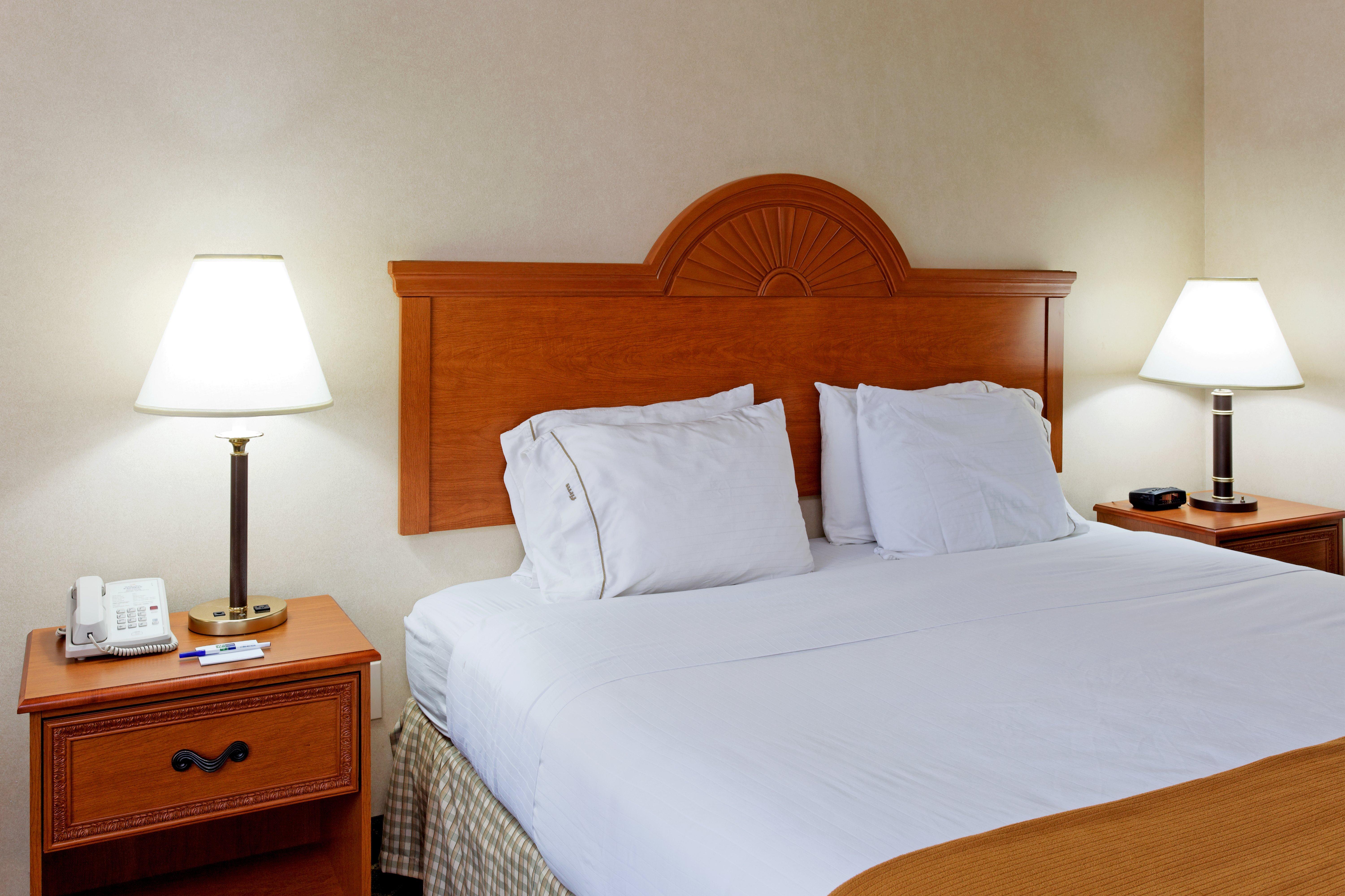 Holiday Inn Express & Suites Sylacauga Экстерьер фото