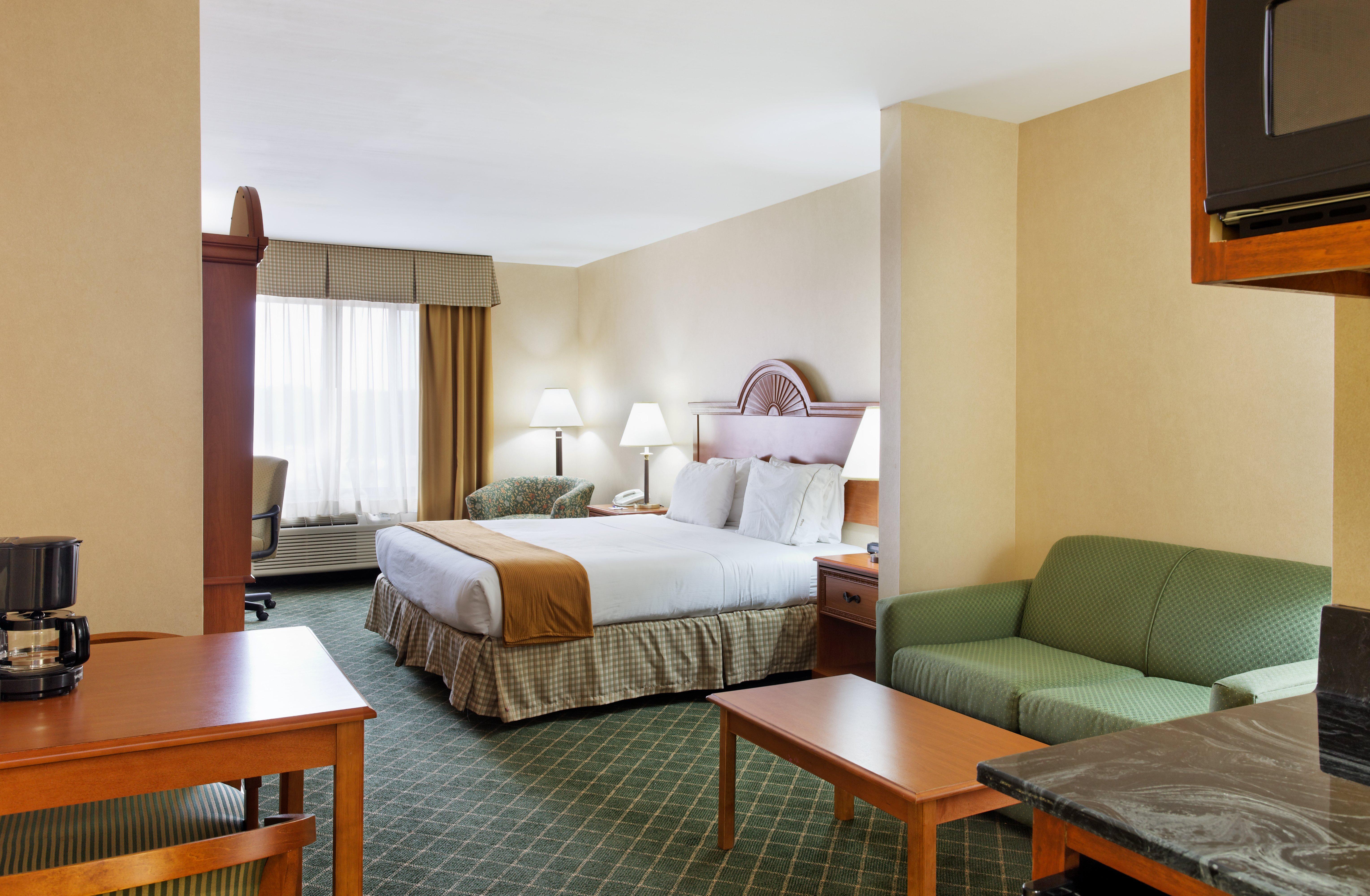 Holiday Inn Express & Suites Sylacauga Экстерьер фото