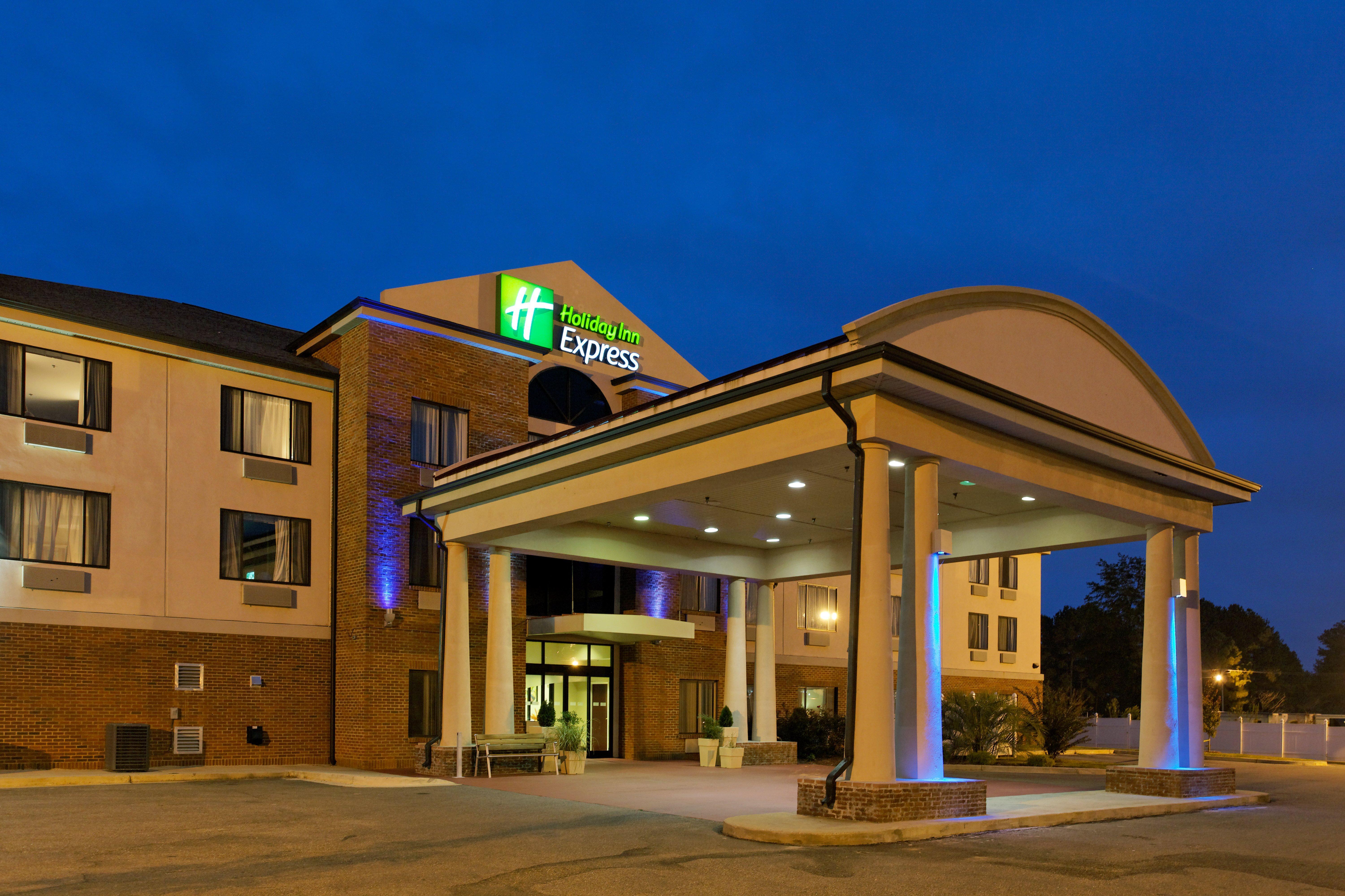 Holiday Inn Express & Suites Sylacauga Экстерьер фото