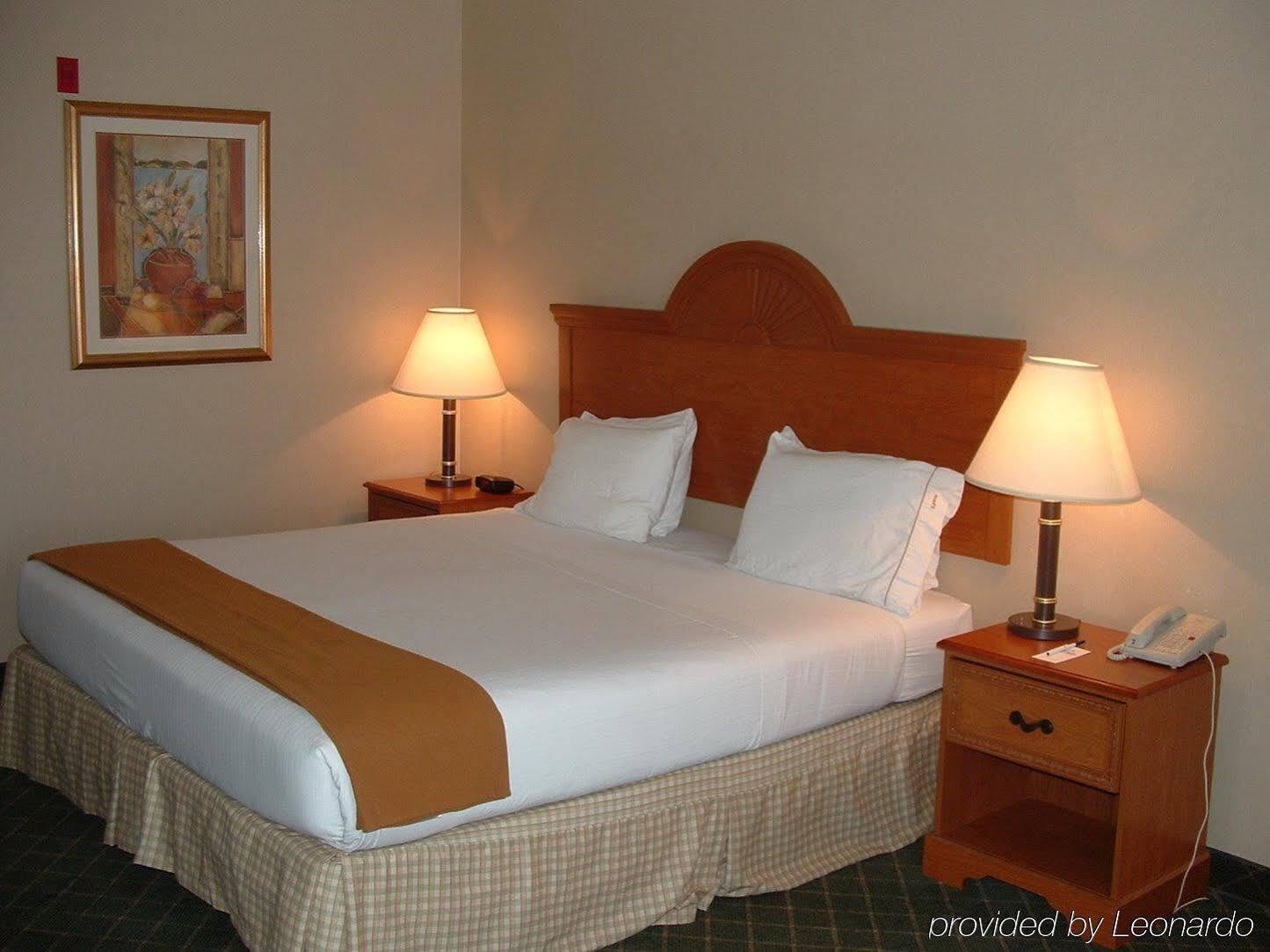 Holiday Inn Express & Suites Sylacauga Экстерьер фото