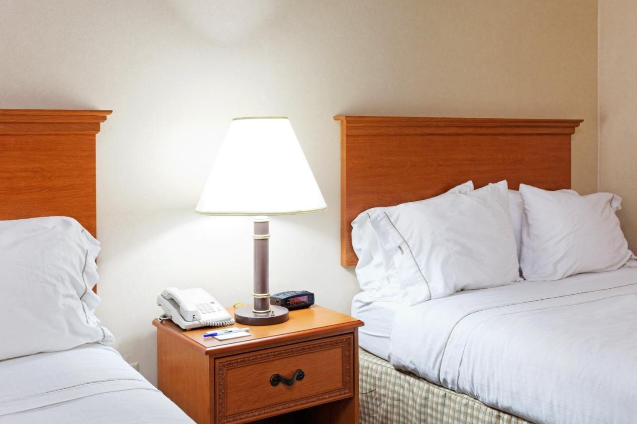 Holiday Inn Express & Suites Sylacauga Экстерьер фото